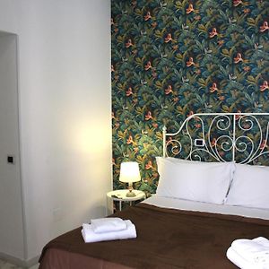 Camera con letto king size